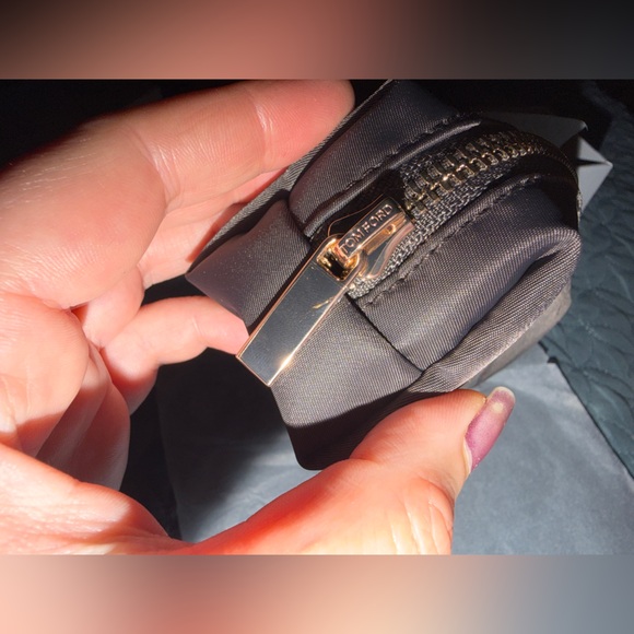 Tom Ford  PENCIL BRUSH CASE in box - Picture 2 of 3